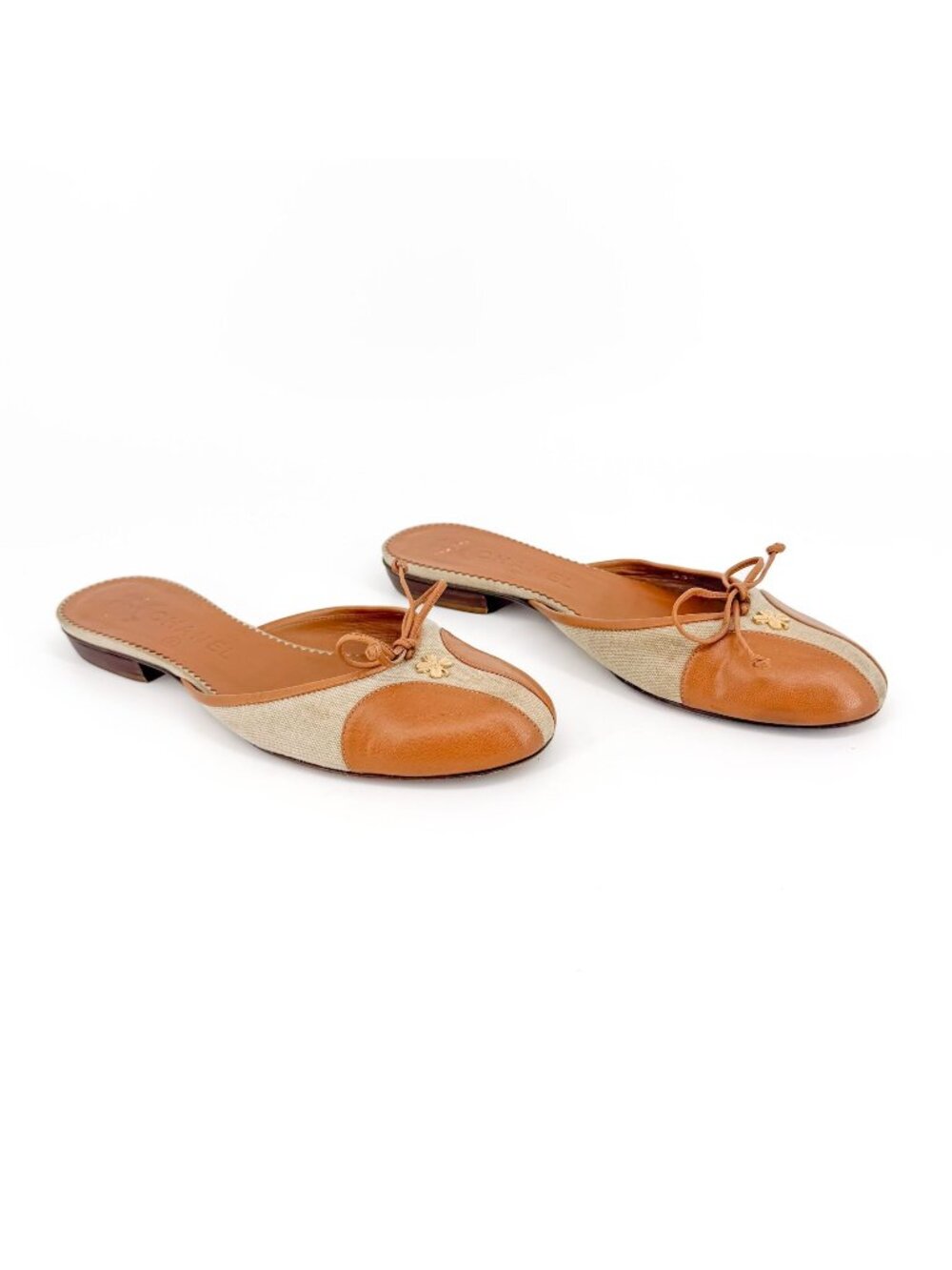 Chanel Vintage CC Clover Mule Flats Brown Beige Size 38.5 US 7.5-8 Ballet